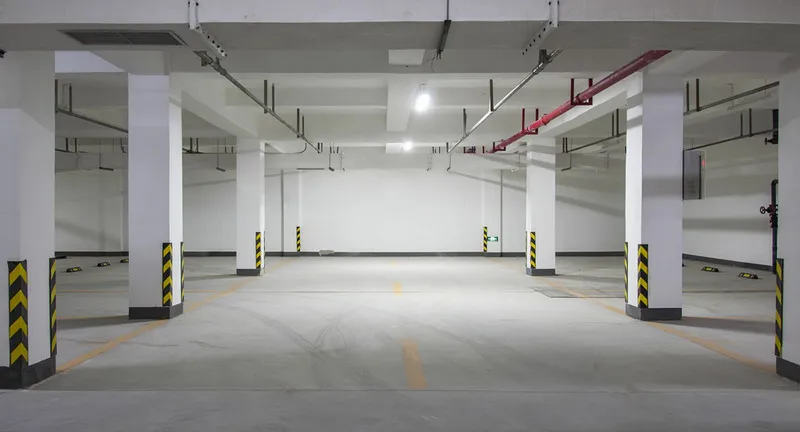 Закрытый наземный паркинг